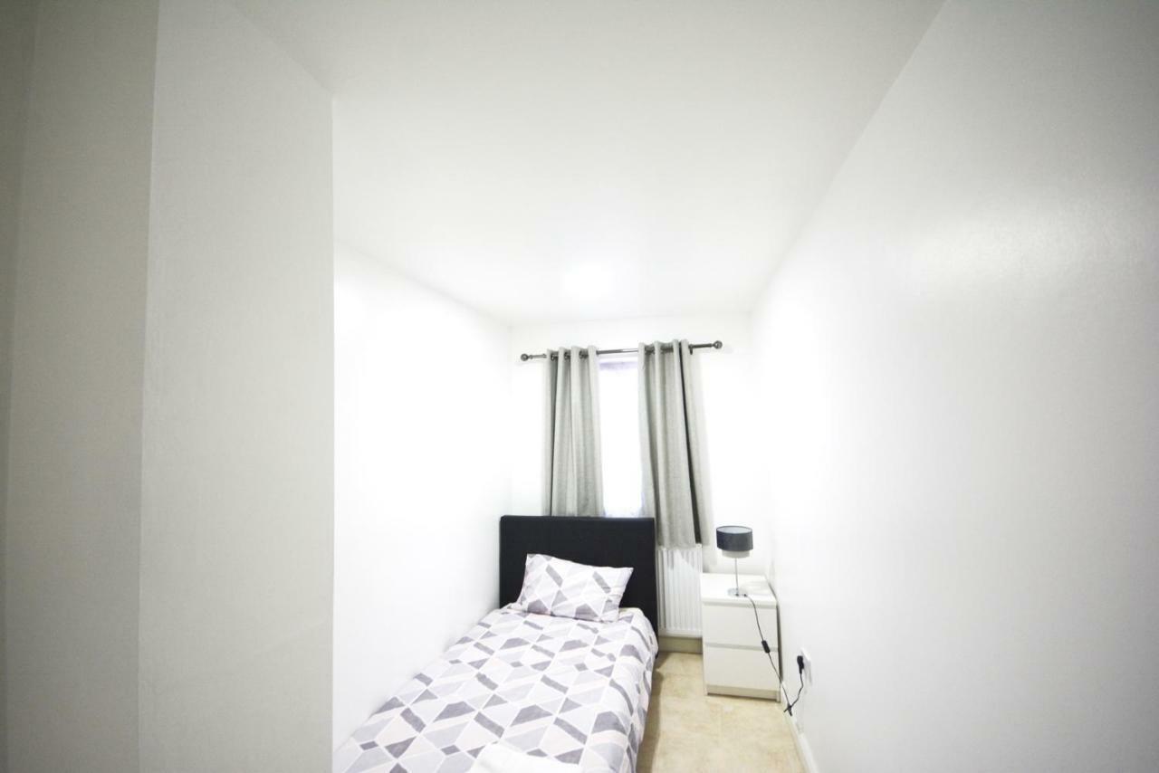 London Zone 2 Three Bedroom Apartment 外观 照片